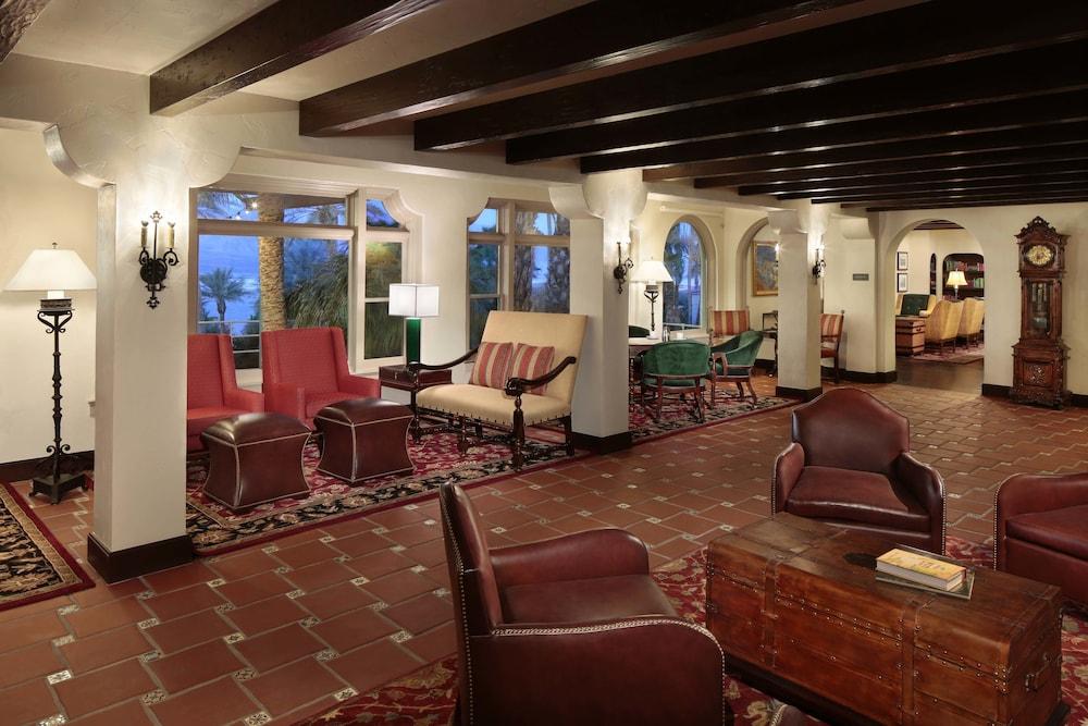 The Inn At Death Valley Luaran gambar The lobby of the Royal Palms Resort and Spa